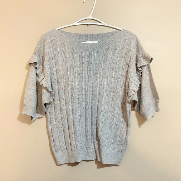$9🎅🏼 RW&CO Lightweight Grey Knit Ruffled Drop Shoulder Short Sleeve Sweater - Picture 2 of 15